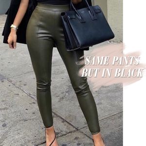 Topshop | Black Faux Leather Skinny Pants 🔥